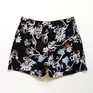 White House Black Market The 5" Short Floral Shorts Size 2 Black Blue Lilac